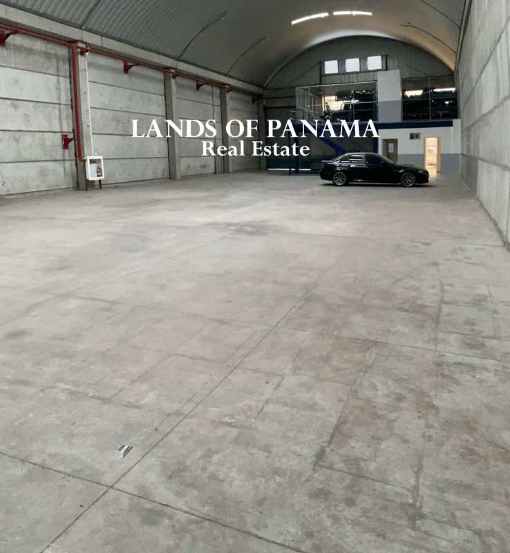 Loading/unloading zone ready for trucks inside Tocumen II warehouse