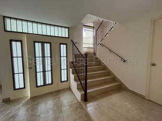 House for Rent in Clayton - 4 bedrooms