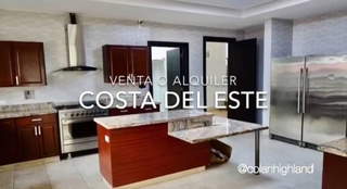 House for Rent in Costa del Este - 4 bedrooms