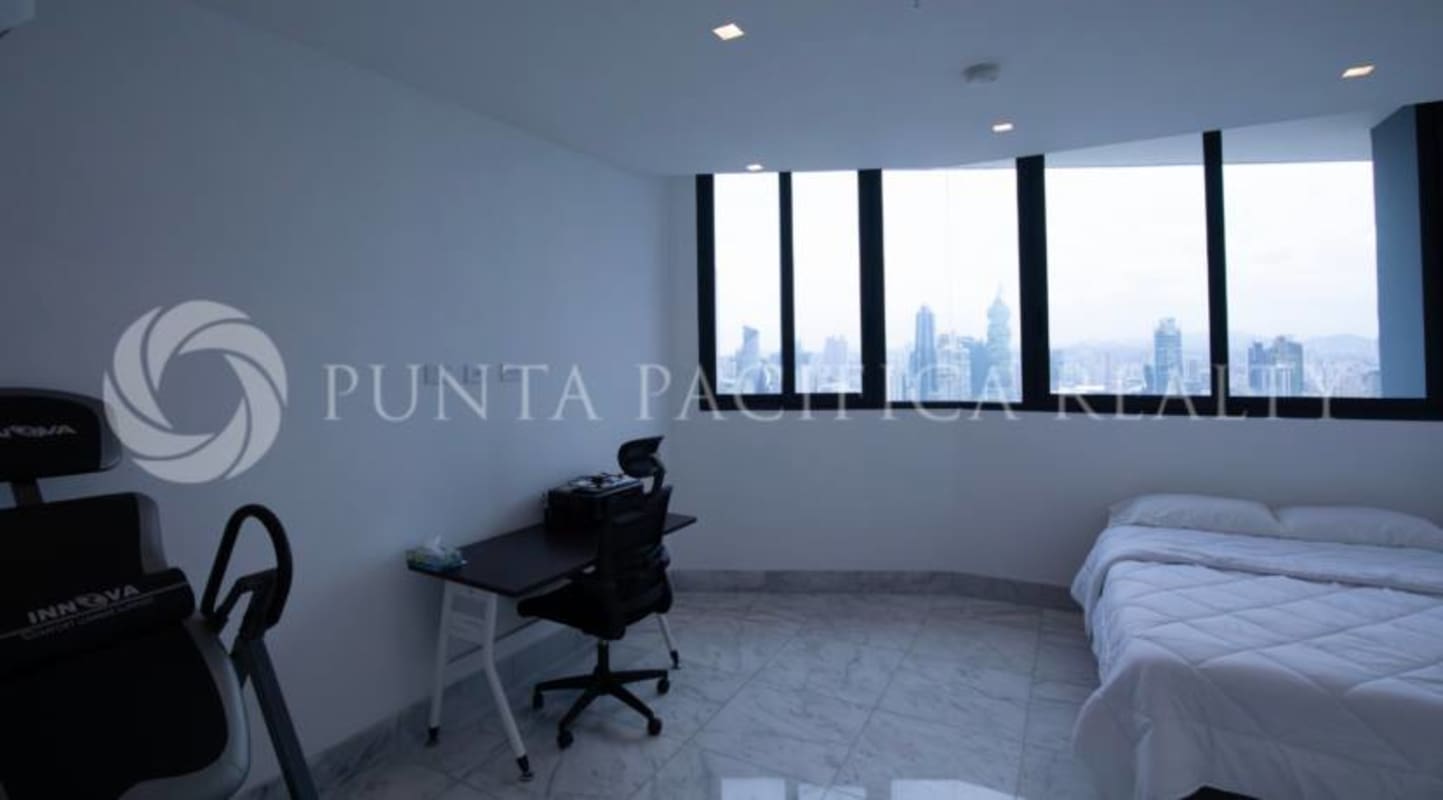 Luxury penthouse terrace offering Pacific Ocean and skyline views in Punta Paitilla Panama