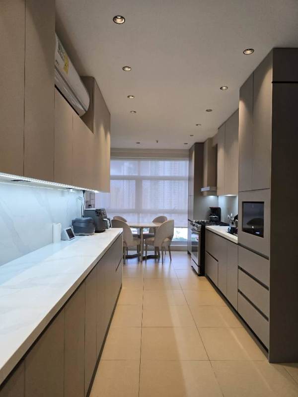 Spacious oceanfront balcony in luxury apartment PH Q Tower Punta Pacifica Panama City