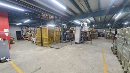 Upper level of warehouse with high clearance ceiling for pallet racks France Field Colon Panama