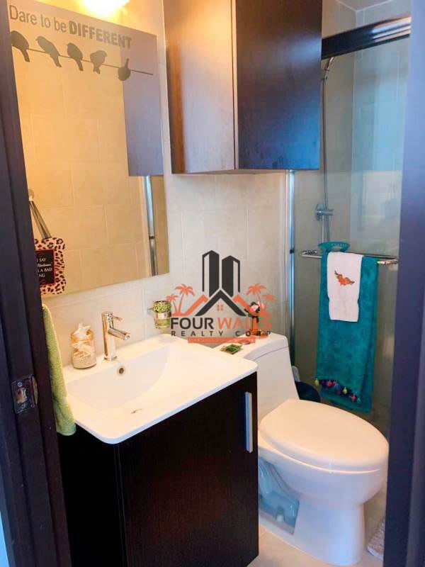 Modern bathroom with glass shower, vanity PH Bay View Avenida Balboa Panama