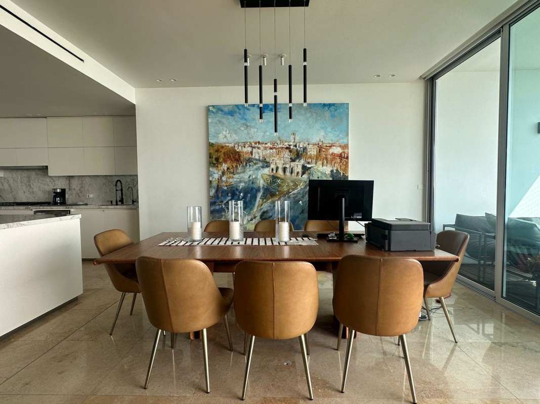 Bedroom with ocean view, large windows and modern furnishings PH Venetian Tower Coco del Mar Panama