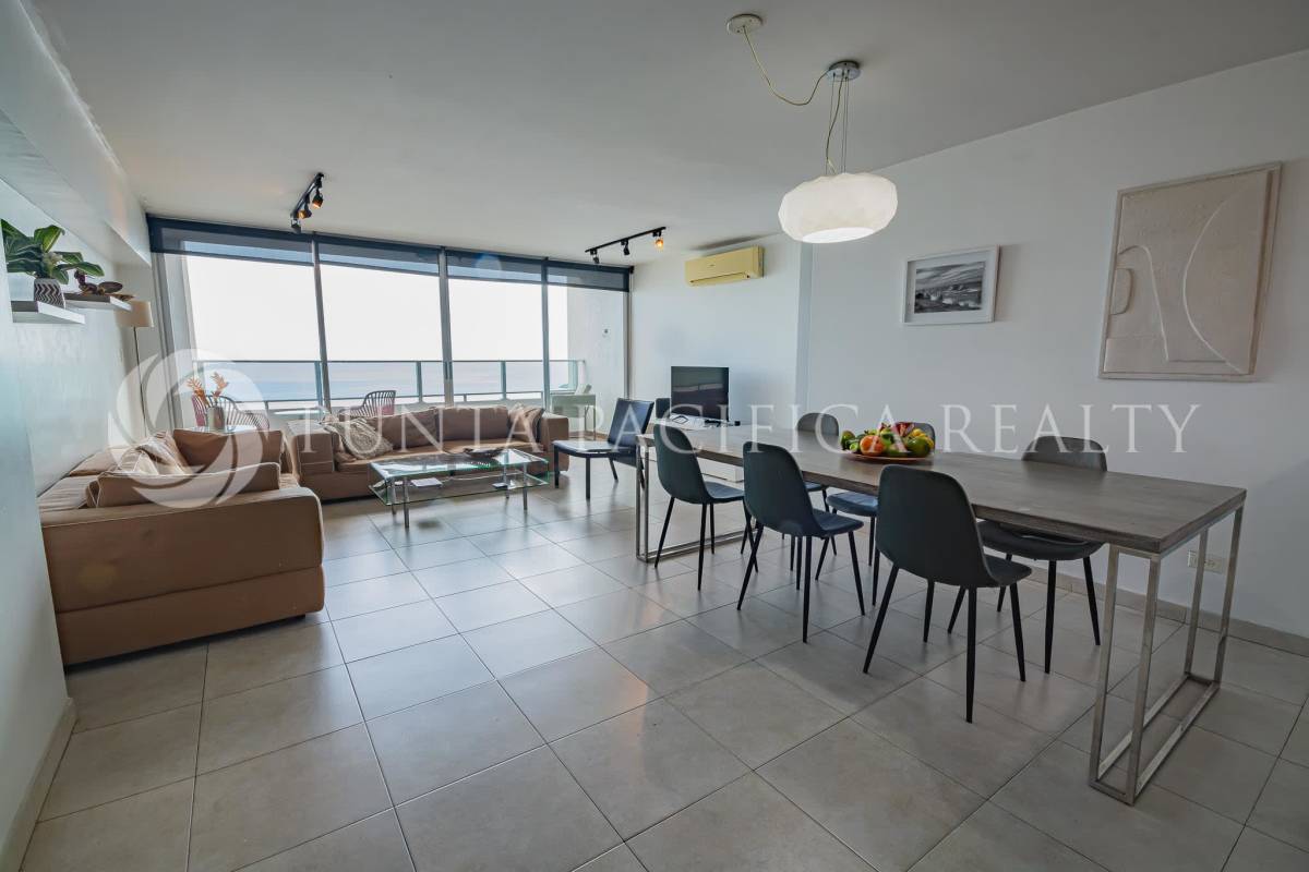 Modern secondary bedroom with city skyline views in Coco del Mar Terrawind Tower Panama