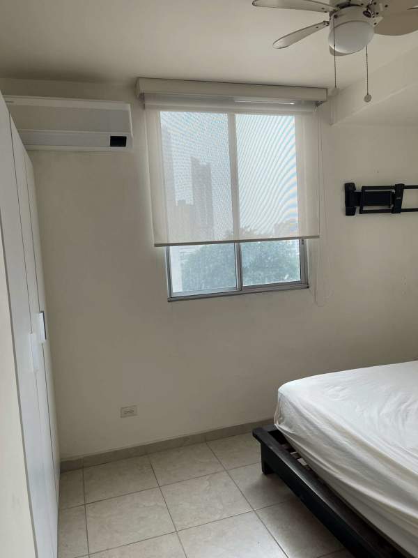 Secondary bedroom with closet, ceiling fan, AC PH El Doral 12 de Octubre Panama