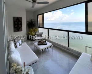 Apartment for Sale in Punta Paitilla - 4 bedrooms