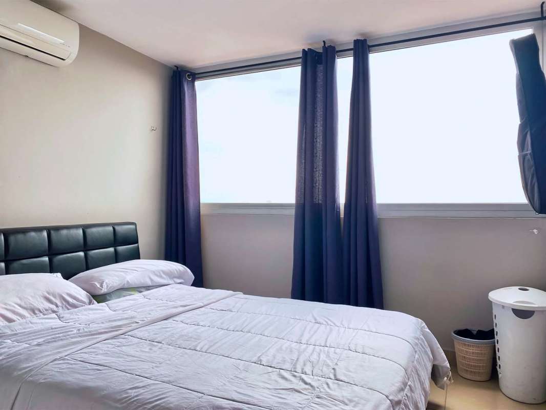 For Rent: 2BR Apartment w/ Balcony PH 4 Islas, MetroTren Area