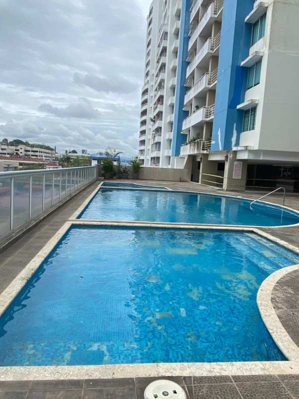 Residential building with outdoor pool and sun deck PH Torre 88 El Dorado