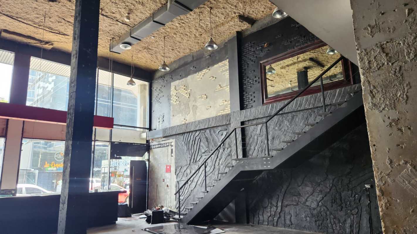 Spacious open retail or office area with abundant natural light in Obarrio Business Center, Panama City