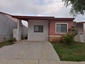 Family Home for Rent 3BR La Chorrera near Highway
