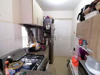 Modern kitchen granite countertop with gas stove fridge rental house La Chorrera