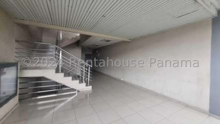 Glass-fronted retail commercial unit with parking in Vista Alegre Arraijan Panama