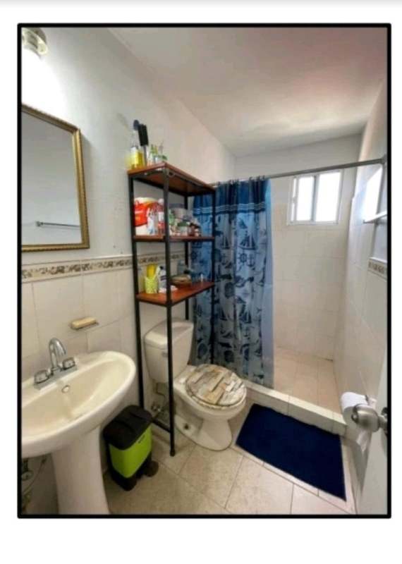 Mid-rise El Crisol apartment building with parking and balconies PH Altos de la Primavera