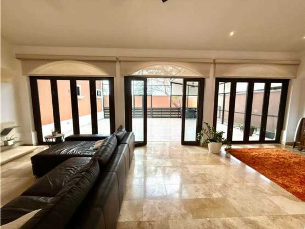 Spacious master bedroom with en-suite bath walk-in closet Costa Sur Panama