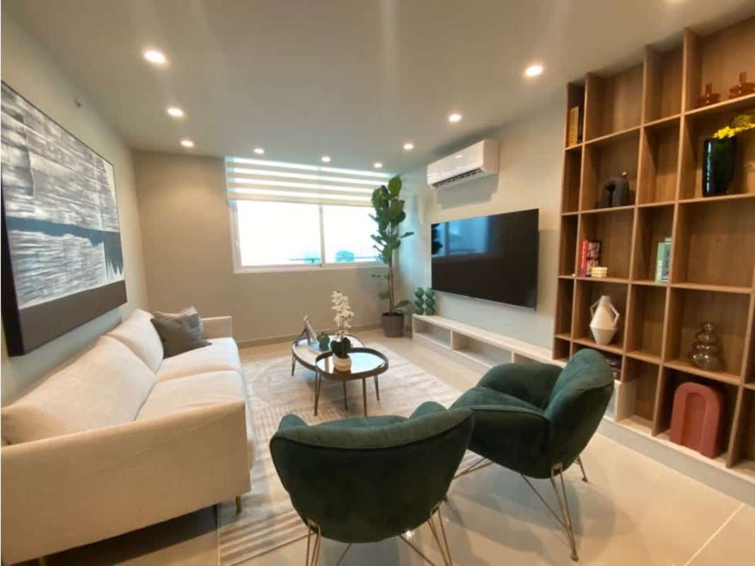 Bright living dining room with large window balcony ceramic floors in PH Cosmopolitan Avenida Balboa Panama