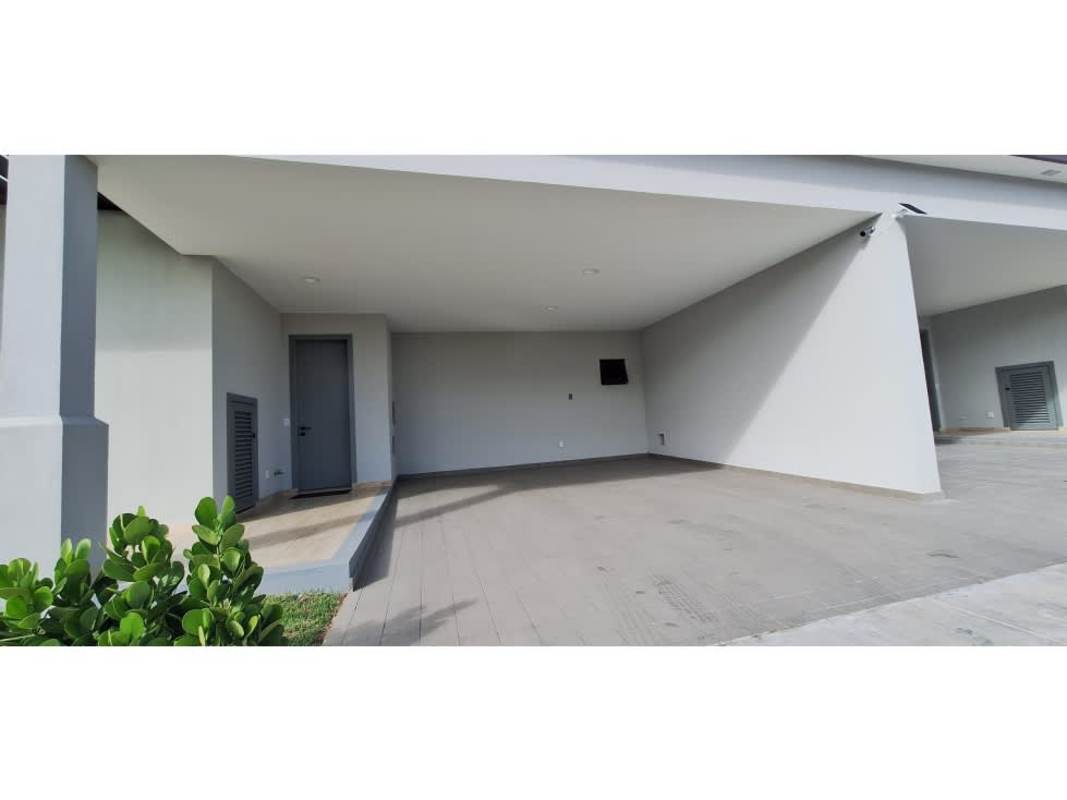 Luxury 4BR Home in The Woods Santa Maria Panama