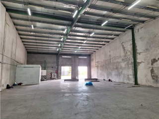 Warehouse for Rent in 24 de Diciembre - 0 bedrooms