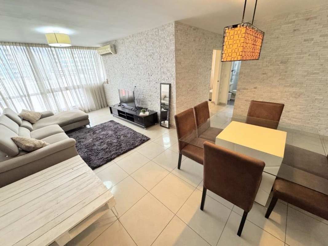 Bedroom with built-in closet, split AC and natural light in Punta Pacifica Panama