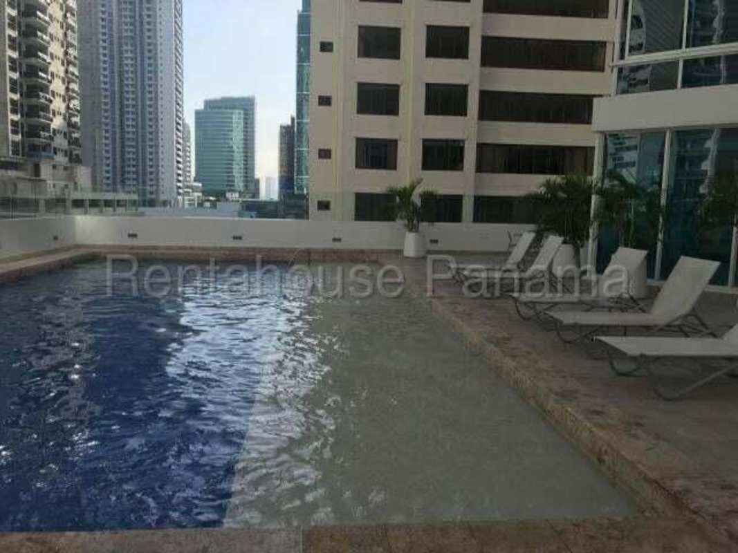 Infinity swimming pool overlooking Pacific ocean at PH Castellammare Panama