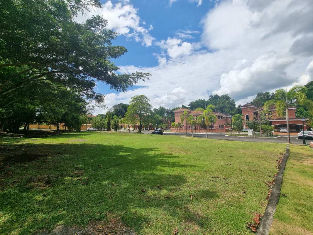 Residential community with wide streets lush greenery PH Clayton Village Clayton Panama