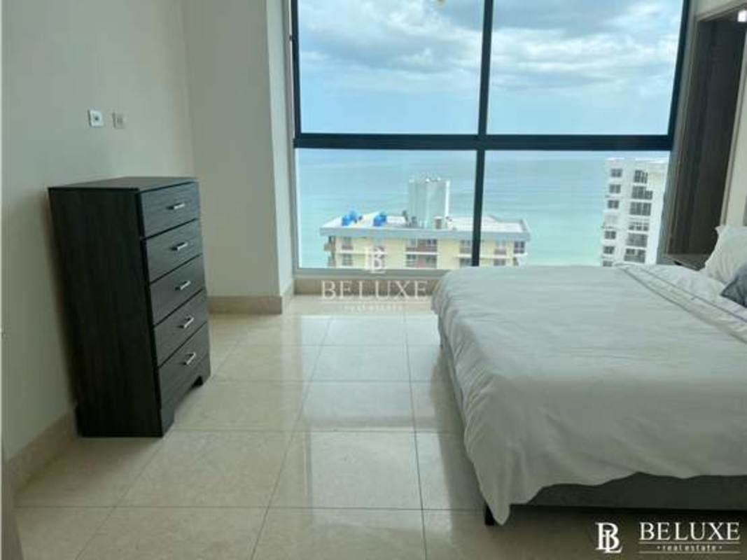 Large outdoor terrace high floor panoramic city ocean view Panama rental apartment