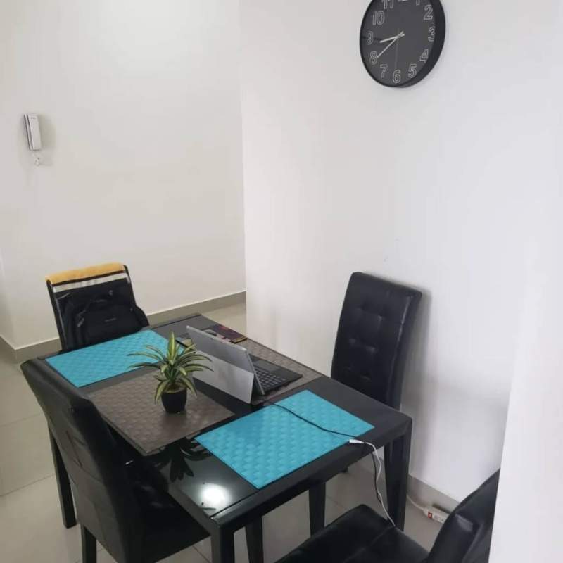 Cozy bedroom with air conditioning, closet and windows at PH Diamond Tower San Francisco Panama