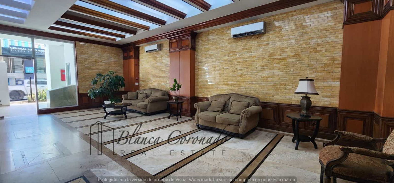 Outdoor pool sun deck social lounge PH Portofino San Francisco Panama