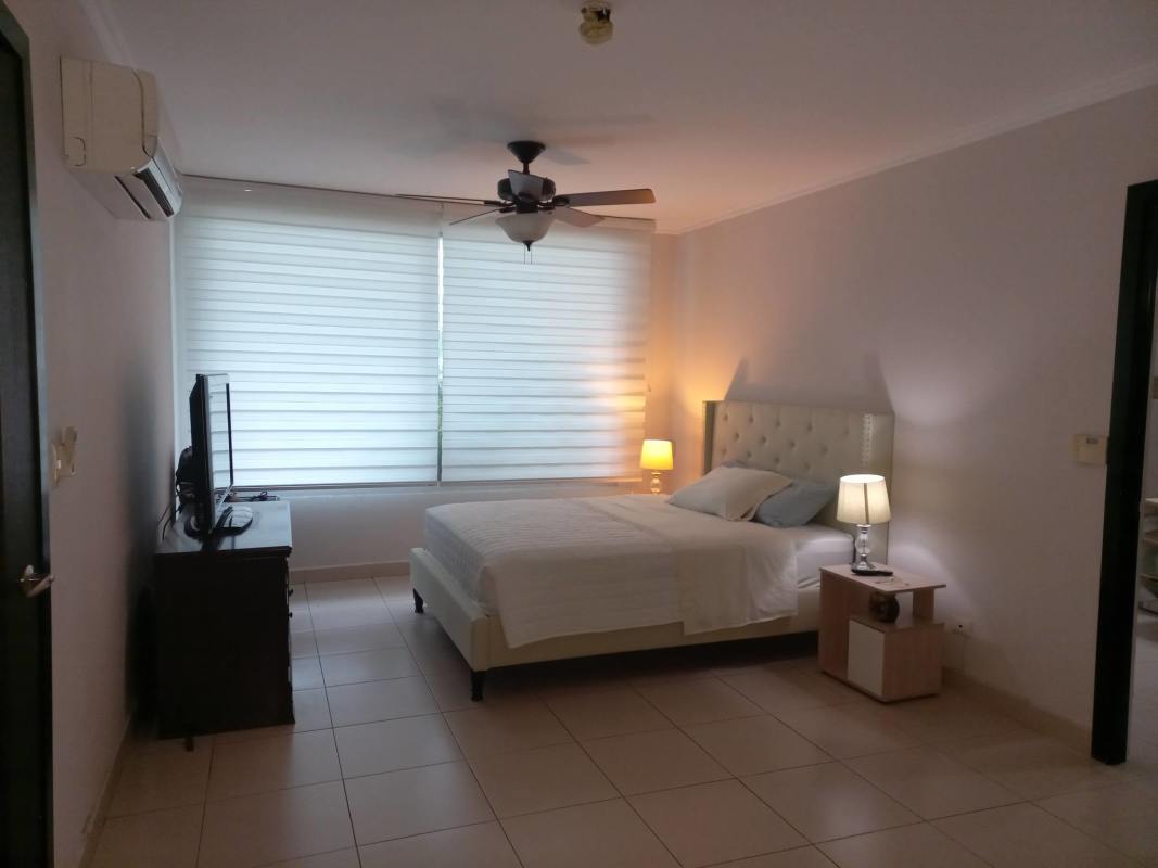 Spacious master bedroom with city views PH Tao Towers Panama