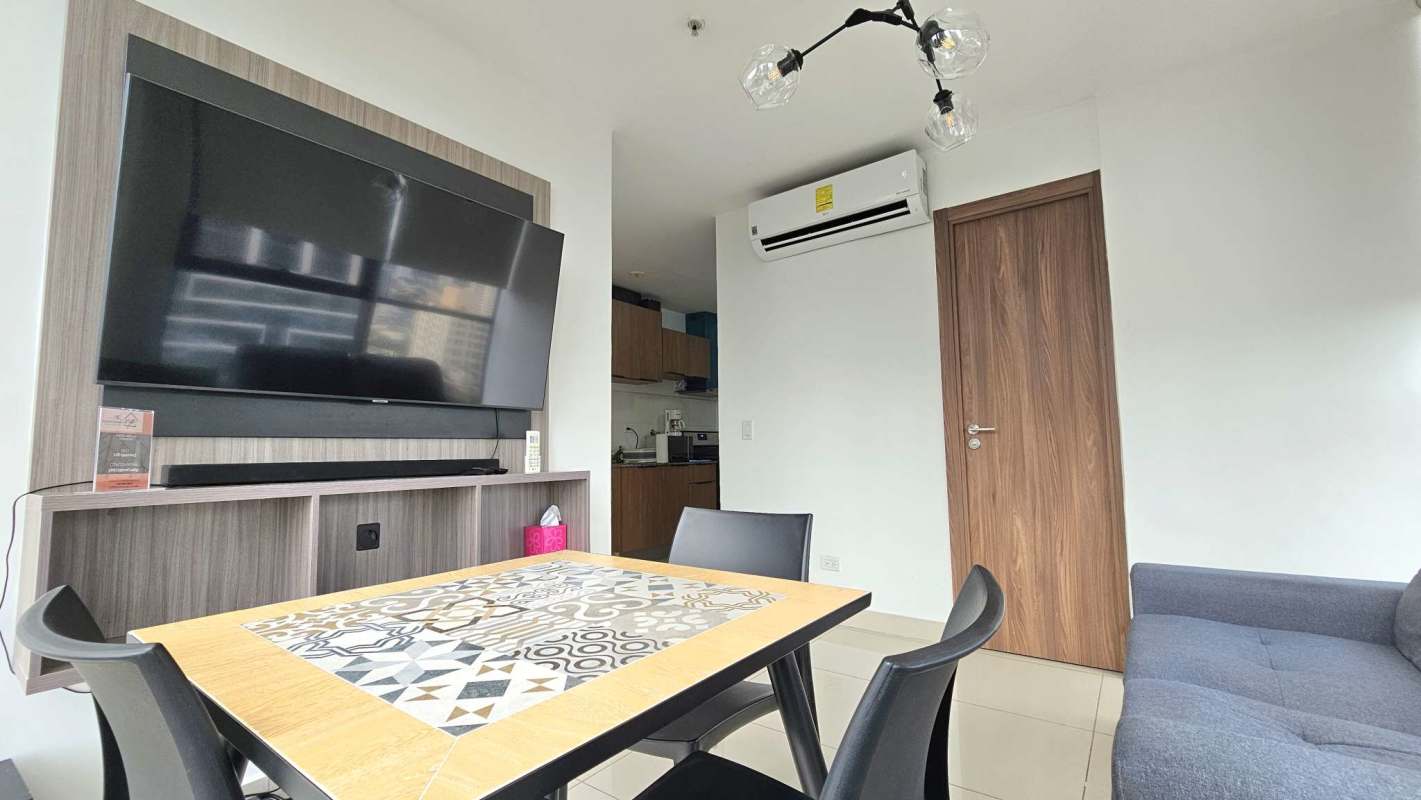 2BR Modern Apartment with Amenities in Obarrio Panama