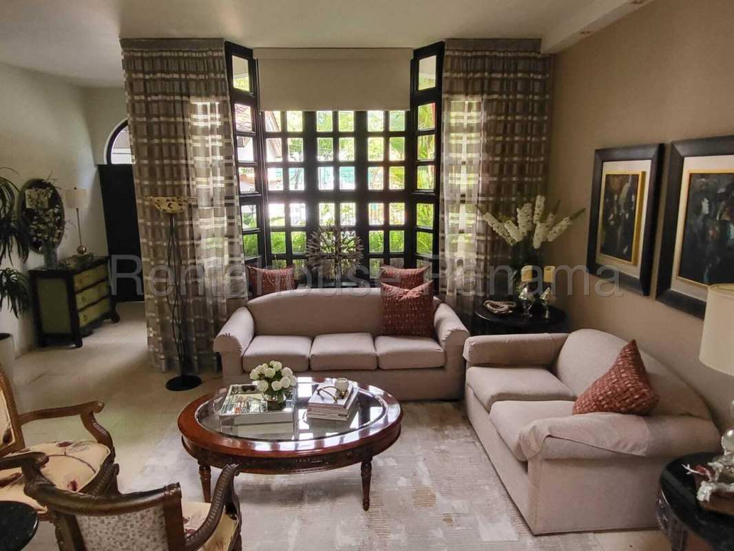 Outdoor terrace with private pool and covered entertaining space in El Carmen Panama City