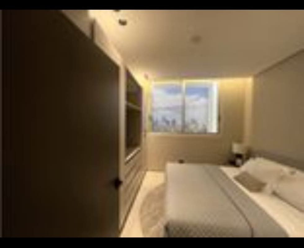 Infinity pool overlooking downtown skyline on rooftop PH Bloom Panama City