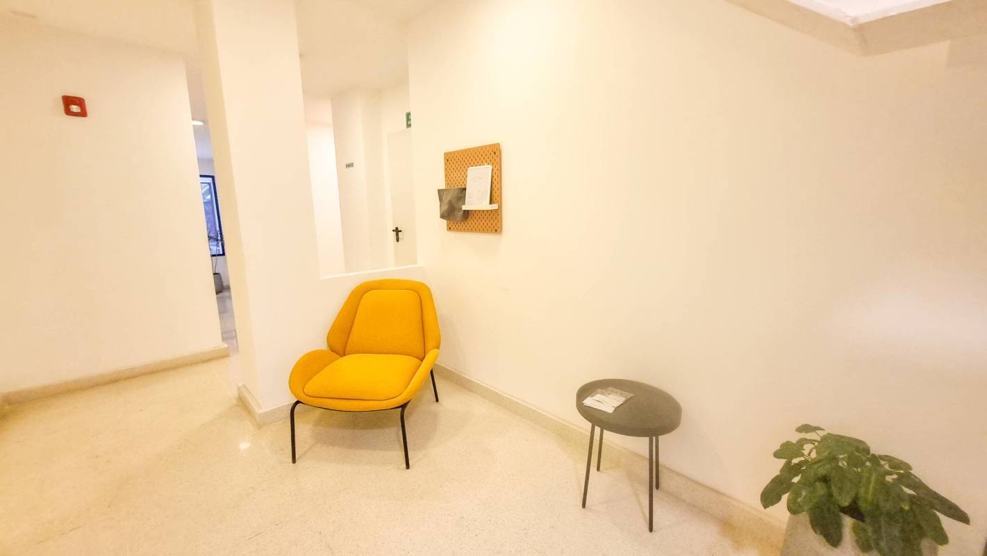 Minimalist bedroom with AC unit, neutral tones PH Casa Balcones Casco Viejo Panama City