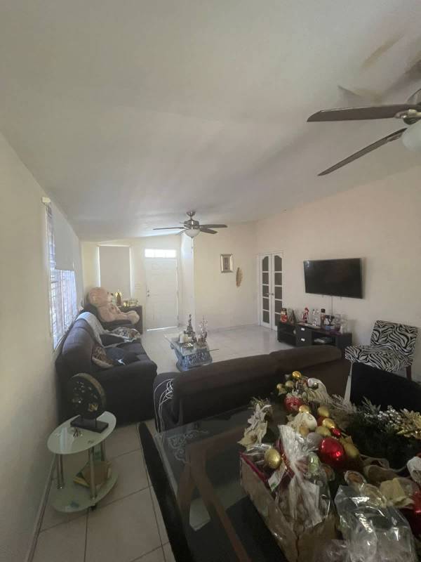 Corner 3BR House with Patio & Terrace Brisas del Golf