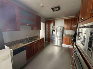 Condominium Apartment for Rent in Bella Vista - 3 bedrooms