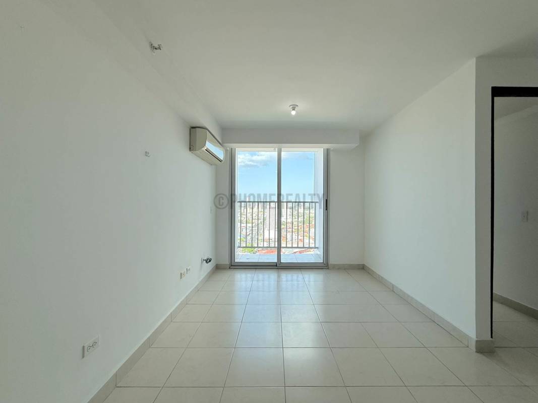 Cozy 2BR Apartment with Balcony in PH Parque Lefevre San Francisco