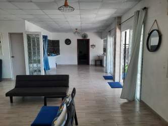 Swimming pool with jacuzzi in country residence El Higo San Carlos Panama