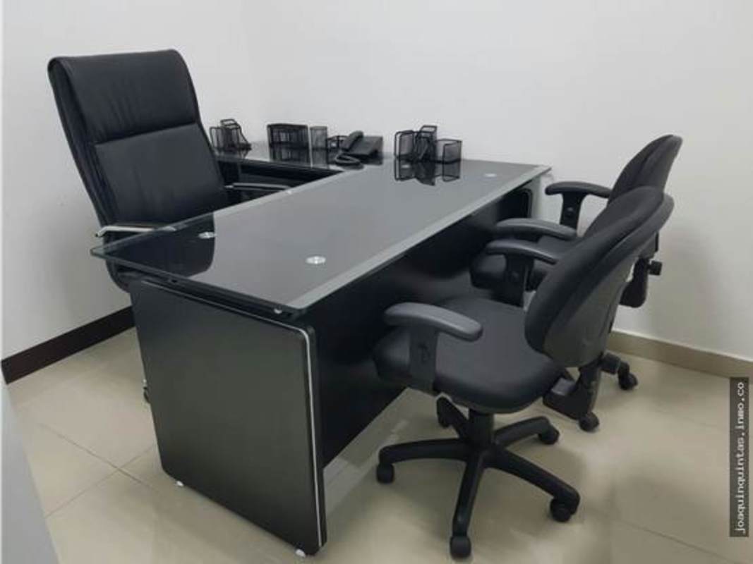 Elegant lobby with concierge in Oceanía Business Plaza Punta Pacifica Panama City