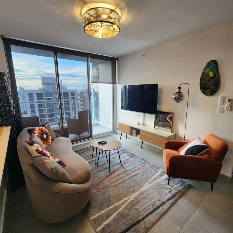 Furnished 2BR High Floor PH Park Square Via España