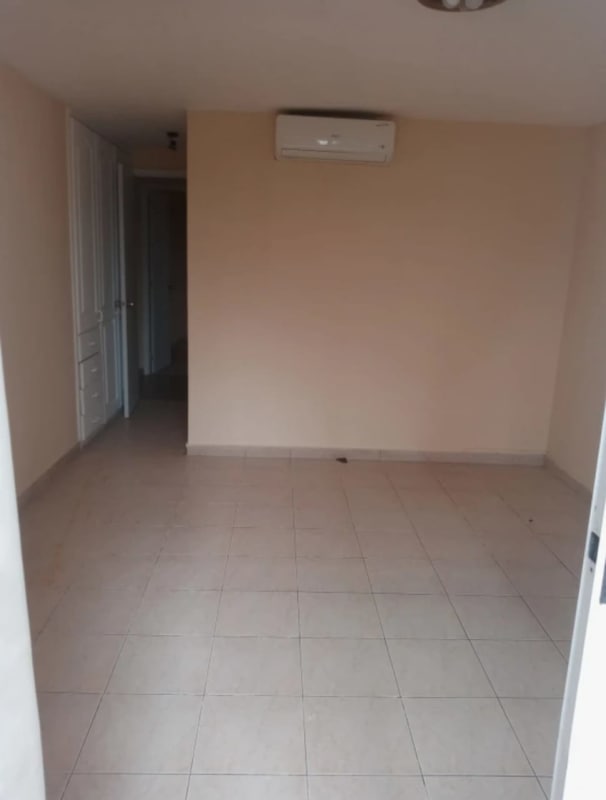 Second bedroom with AC and ceramic tile floor PH Terrazas de San Francisco Panama