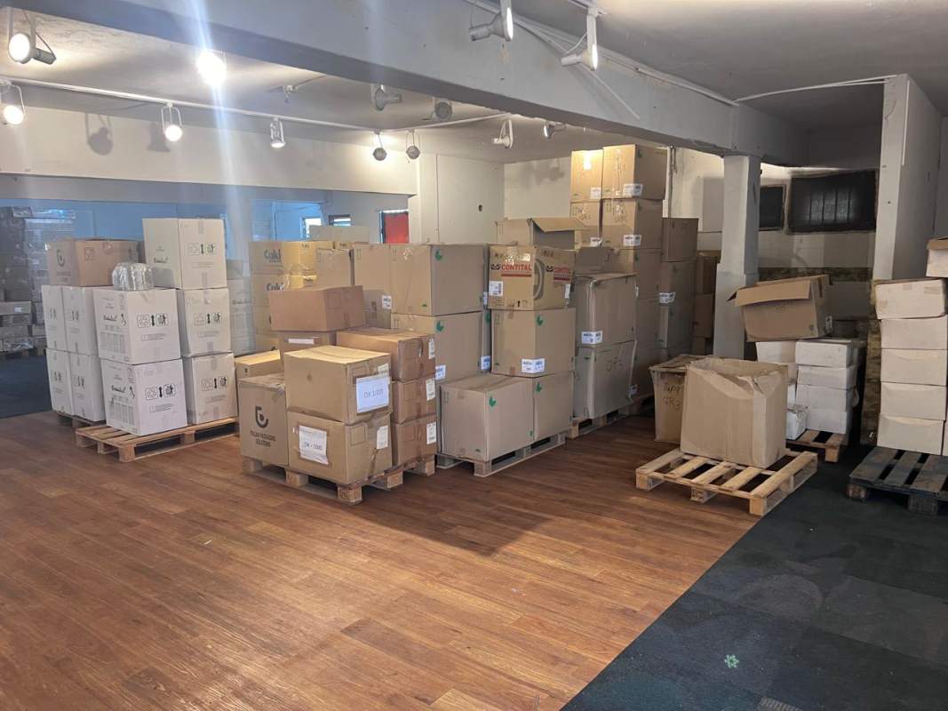 Interior view warehouse with palletized boxes, lighting, mixed flooring available in Panama City