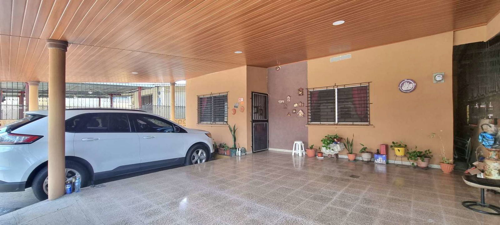 Large covered terrace area in residential home located in Altos del Hipódromo Panama