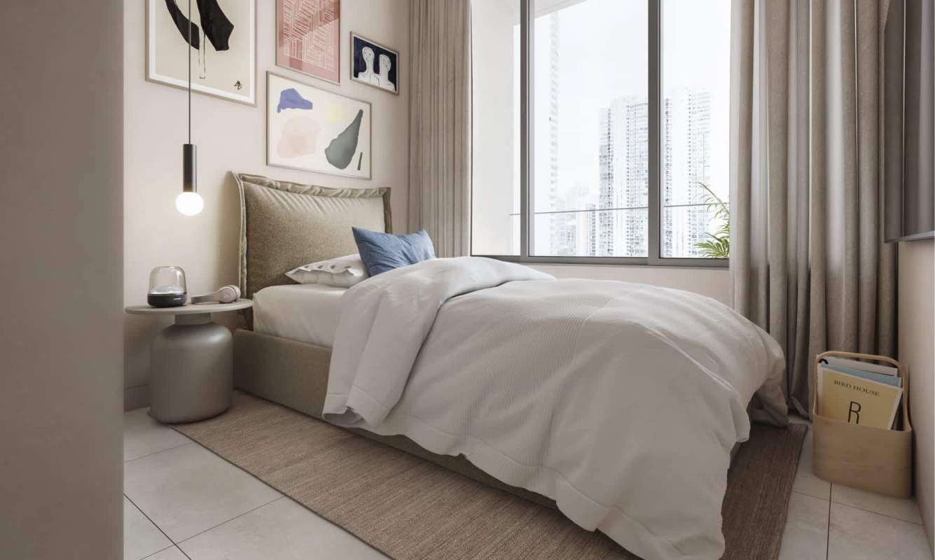 Fully equipped gym with city view and green walls in PH APPTA Panama