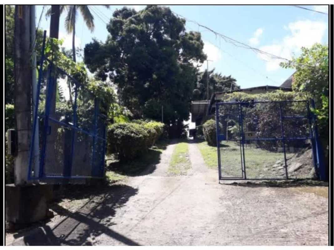 1990m² Commercial Lot with Warehouse & Office in 12 de Octubre