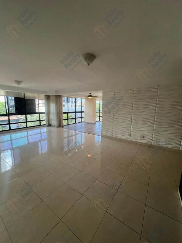 Open dining area with natural light in El Cangrejo apartment Panama City