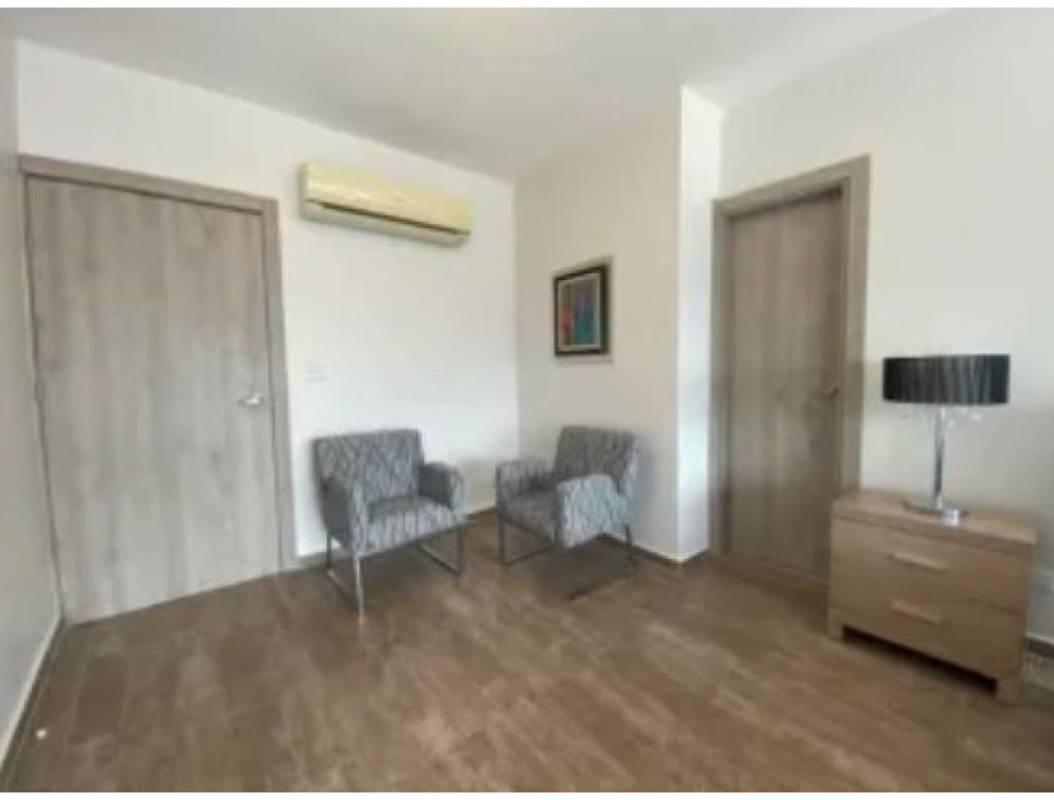 Elegant master bedroom with large window, ensuite bath, closet in PH Premium Panama