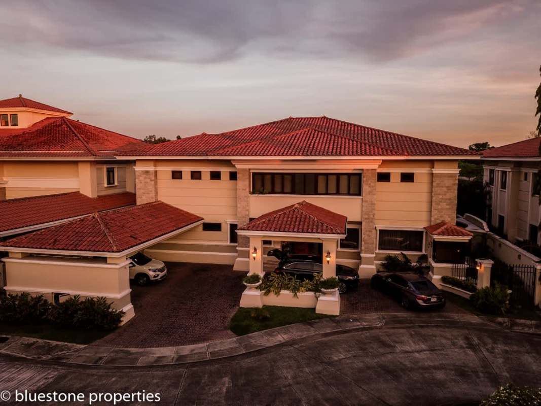 Formal dining with chandelier in luxury mansion residence Costa del Este Panama