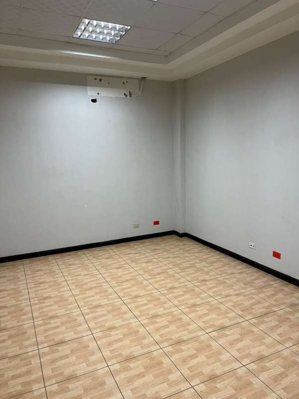 Modern Commercial Office Building with Warehouse in Las Mañanitas