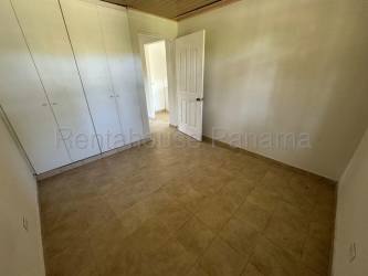 Private backyard area of affordable 2 bedroom house El Trapichito La Chorrera