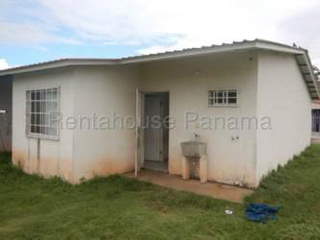 Single Family House for Sale in La Valdeza - 3 bedrooms